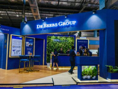 Sustainable De Beers booth at IIJS 2024