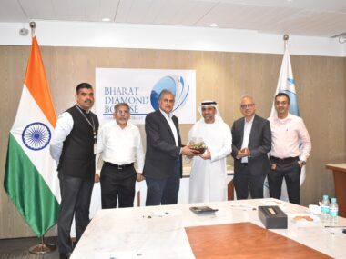 Consul General H.E. Abdulla Husein Salman Mohamed Al-Marzooqi visits Bharat Diamond Bourse, Mumbai.