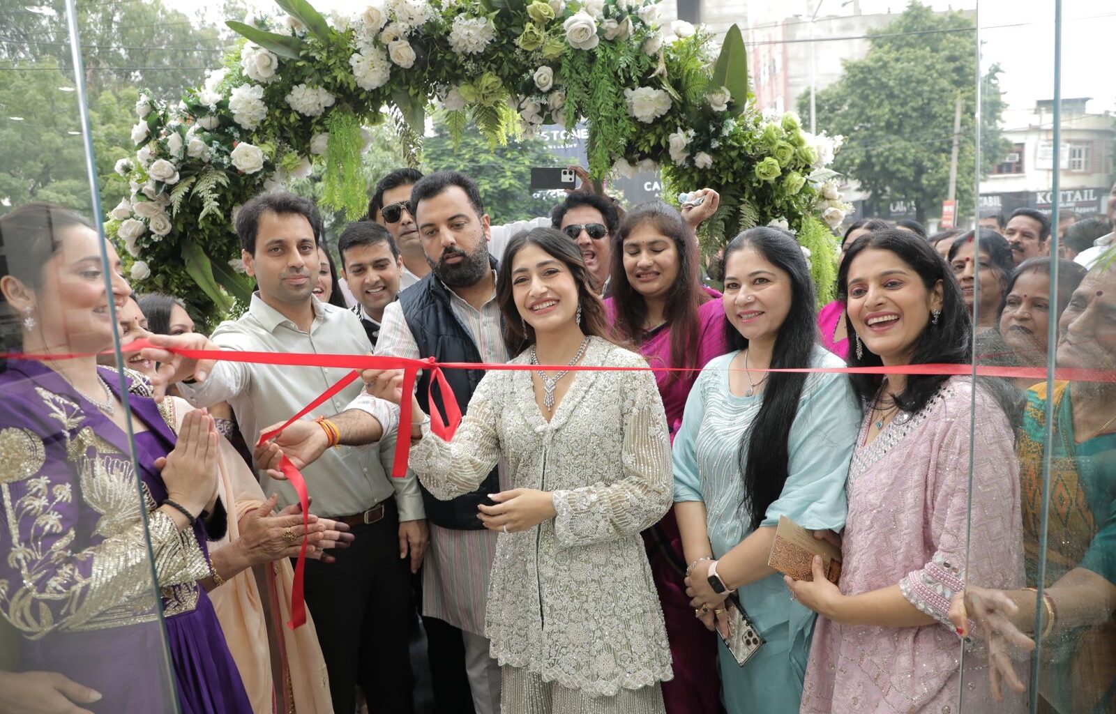 Grand Store Launch of Limelight Diamonds in Udaipur with Actress & Performer Dhanashree Verma