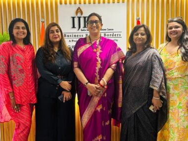 Smt. Smriti Irani engaging with women exporters at IJEX in Dubai.