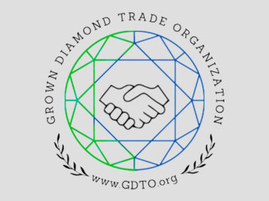 Retailers learning about lab-grown diamonds through GDTO training program.